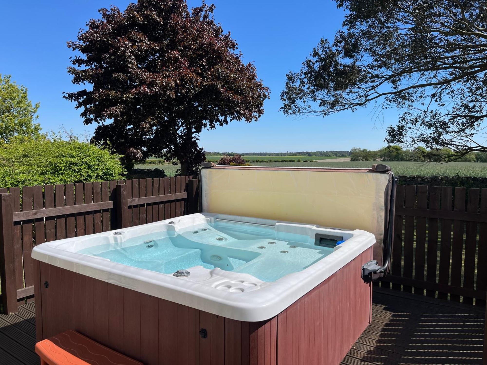 Vicarsford Farmhouse With Hot Tub Leuchars Eksteriør bilde